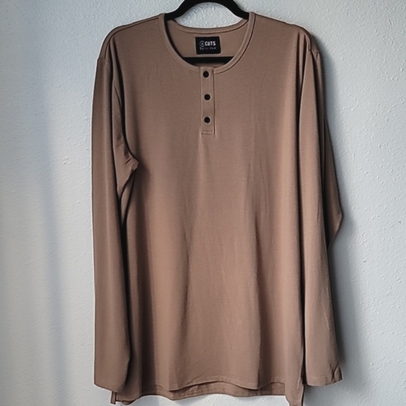 NWT* Cuts Clothing Henley Split-Hem, Size XXLarge, Color Saddle - Picture 4 of 13